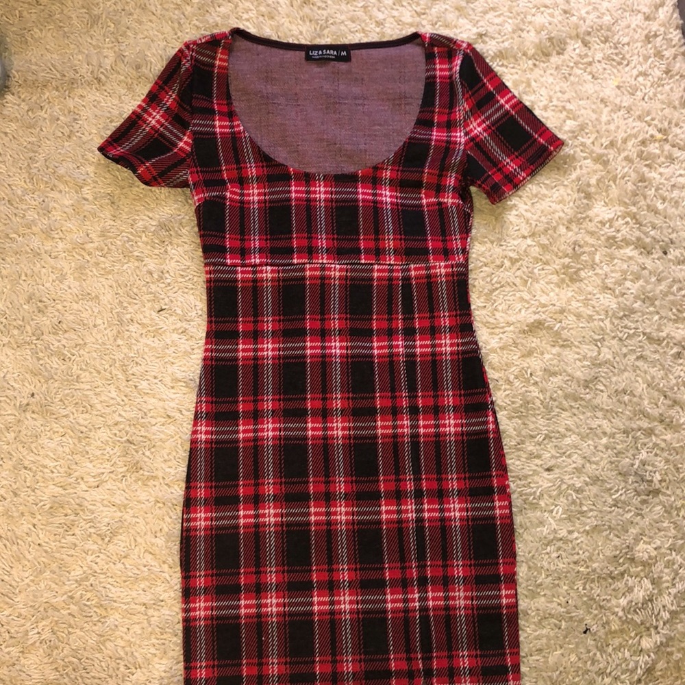 Brand- Liz & Sara // Size-Medium